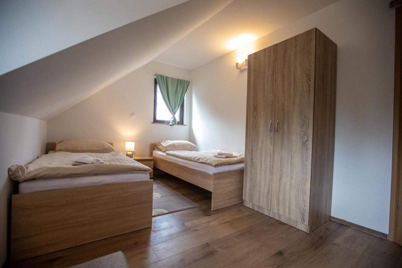 Apartmani Lara Modrus-Kuca Za Odmor 외부 사진